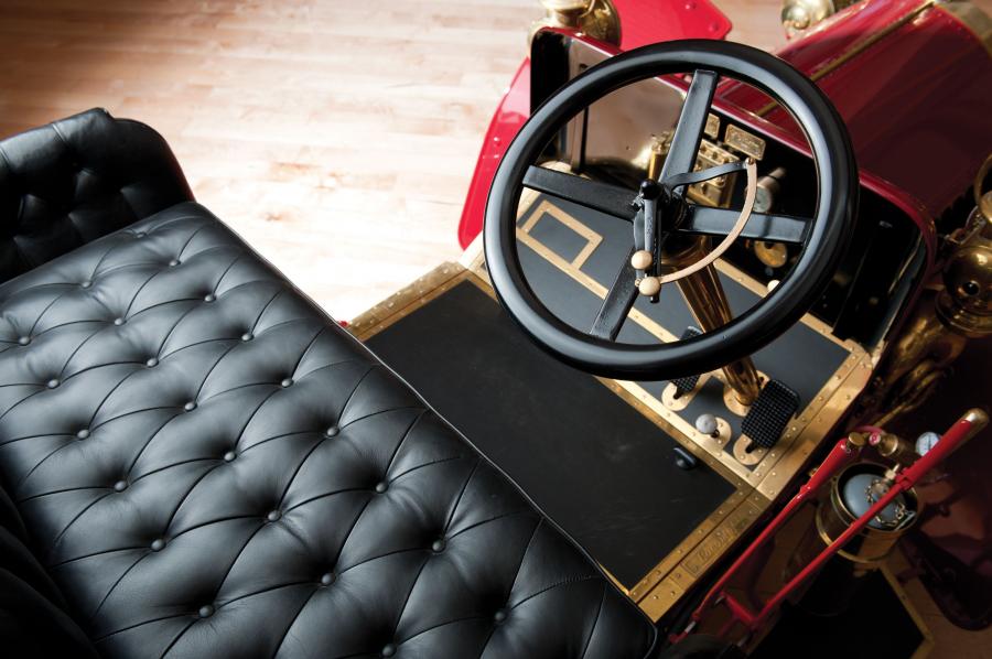Интерьер Locomobile Model E Roadster 1907 года  (фото 17 из 19)
